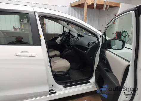 2014 Mazda Mazda5 Touring z USA, uszkodzony, nr VIN JM1CW2CL8E0173799